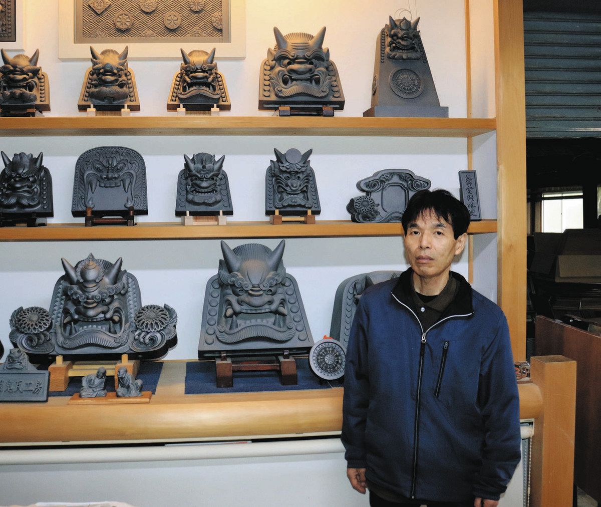 中学生が2カ月かけ鬼瓦づくり 国立新美術館で展示 さいたま市立馬宮中