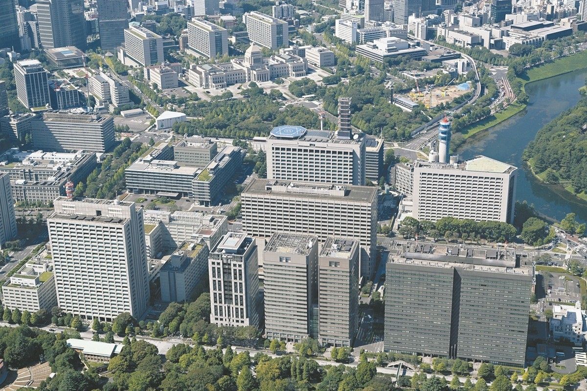 借金重ねて「積極財政」 政府の2025年度補正予算案18兆3034億円 なぜ