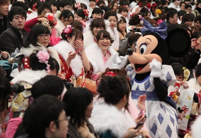 浦安市がディズニーシーでの成人式を3月7日に延期 新成人が開催を強く要望 東京新聞 Tokyo Web