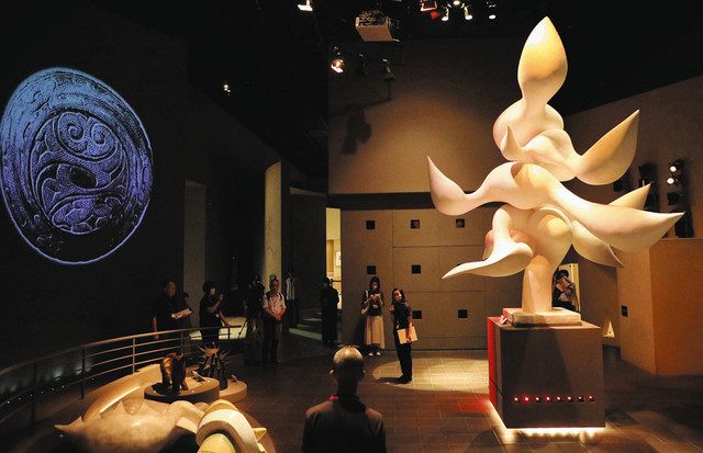 岡本太郎の多面的魅力を再び 川崎市美術館で巡回展から戻った所蔵公開