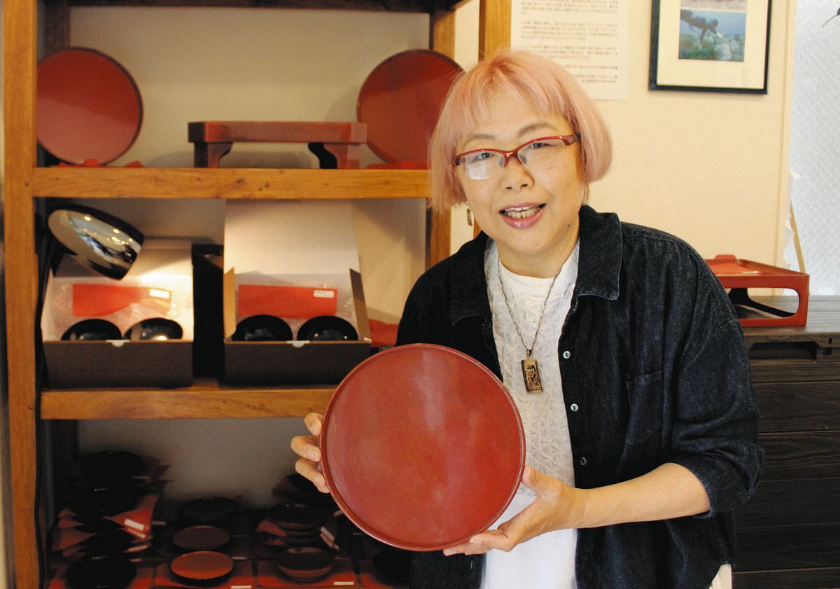 「1円でも多く売り上げを届けたい」と話す天川彩さん＝7日、東京都文京区で（押川恵理子撮影）