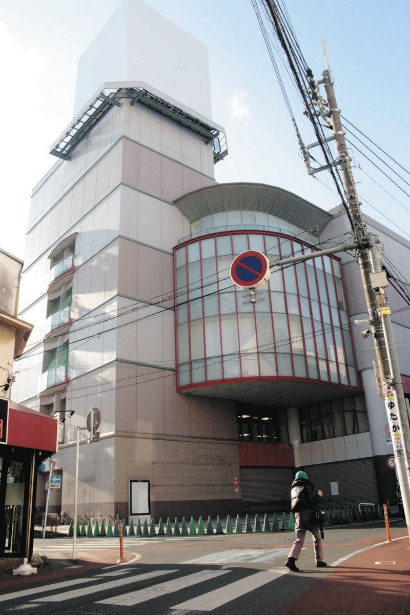 クレヨンしんちゃんと愛犬シロは「再会」したが…閉店2カ月の「聖地