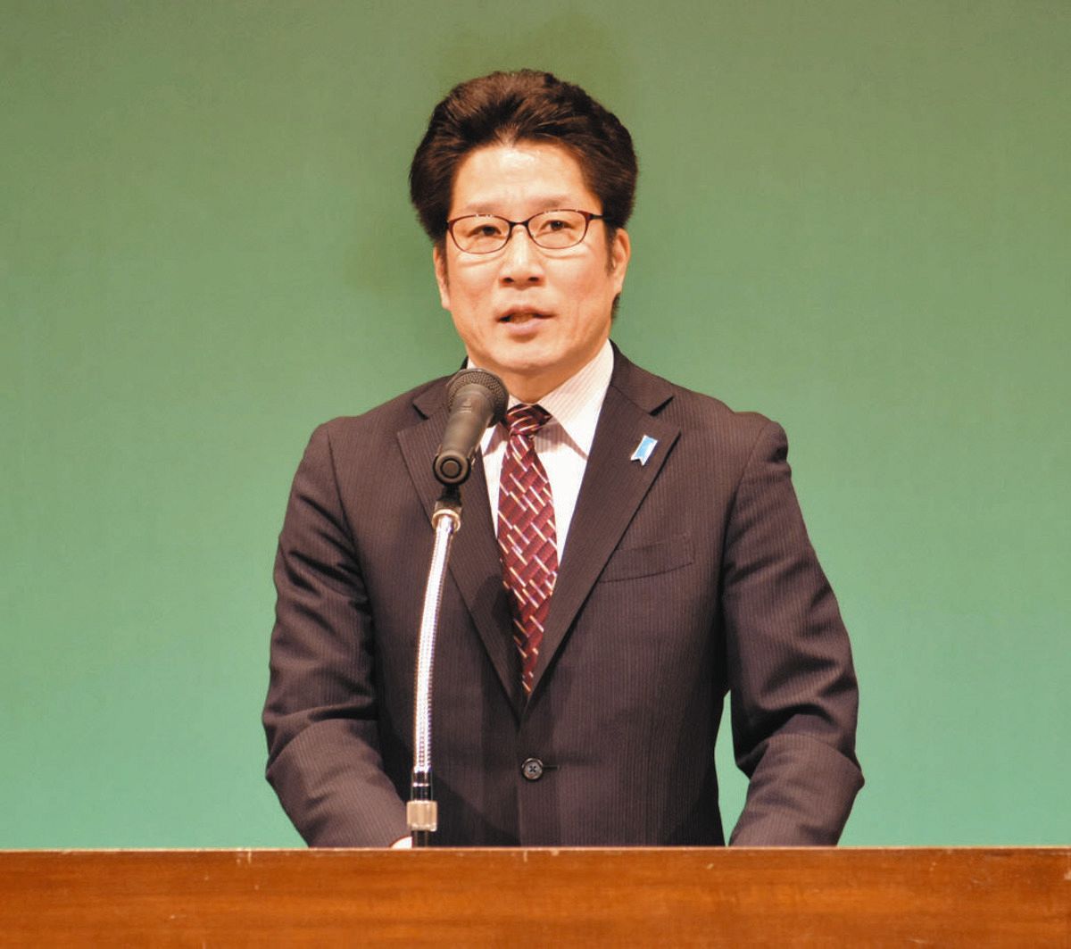 横田 拓也 職業