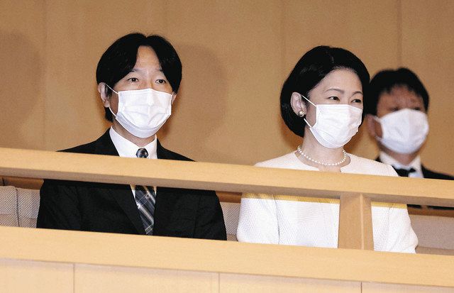秋篠宮ご夫妻 沖縄復帰50周年公演を鑑賞 横浜 能楽堂で 東京新聞 Tokyo Web