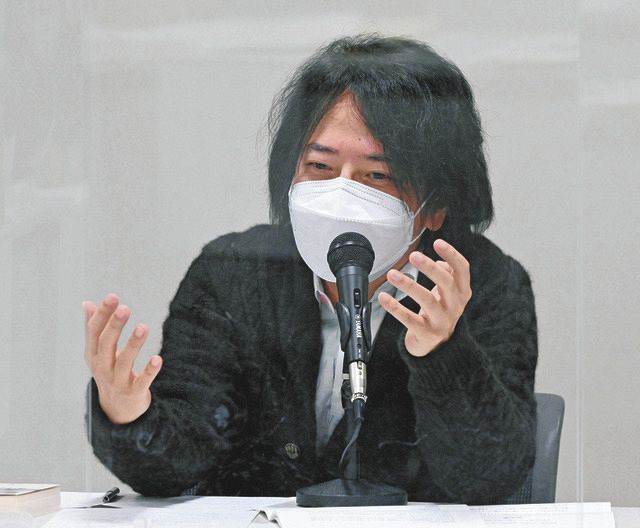 現代の問題の根幹を表現した」 作者の中村文則さんを招いて「逃亡者