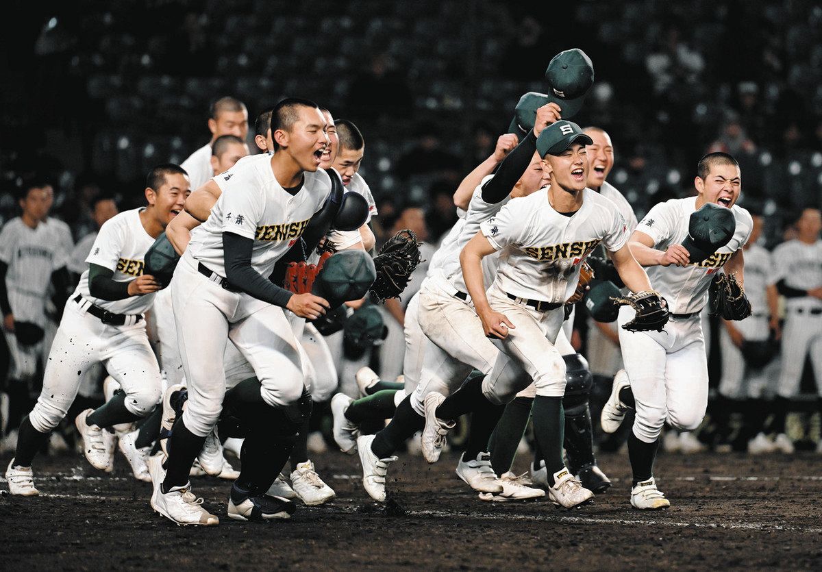 センバツ甲子園〉専大松戸、粘って快勝 きょう準々決勝 過去最高タイ8