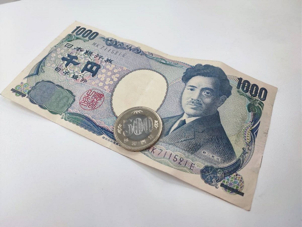 最低賃金1500円」いつ手に入る？ 「所得倍増」看板倒れの首相、選挙前の「抱きつき」説：東京新聞デジタル