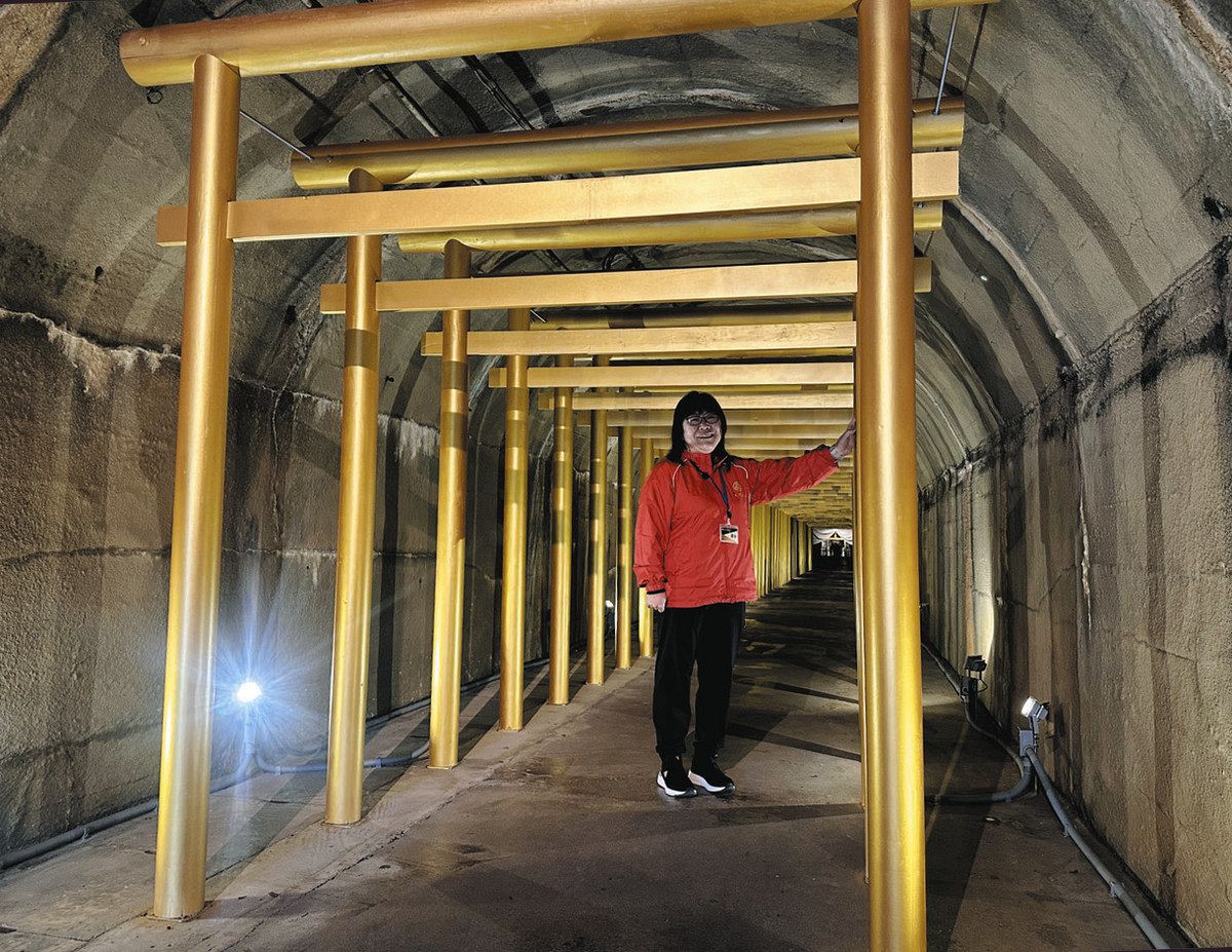 きらめく50鳥居で開運 伊豆「土肥金山」リニューアル 価格高騰が追い風