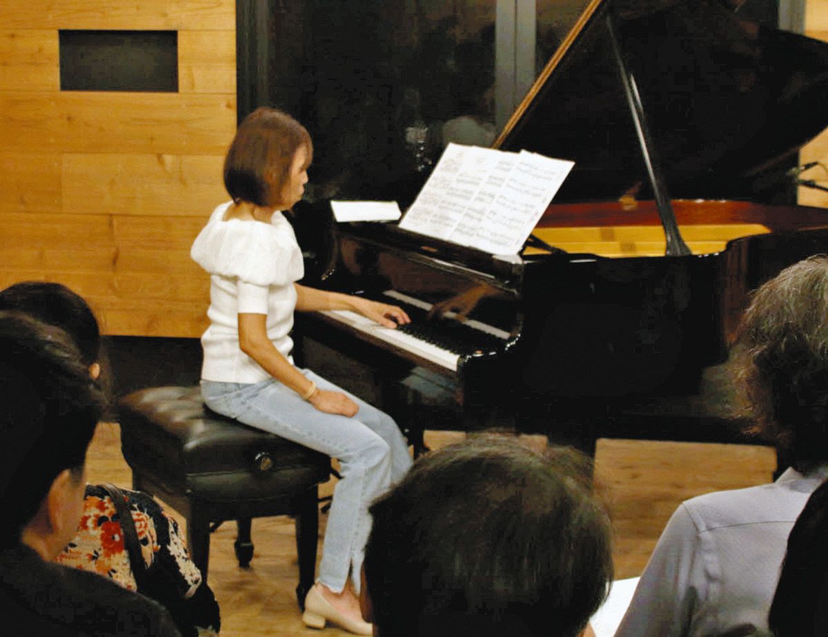 ピアノ曲「片手作品」に知られざる独特の魅力…演奏会に集まった愛好家