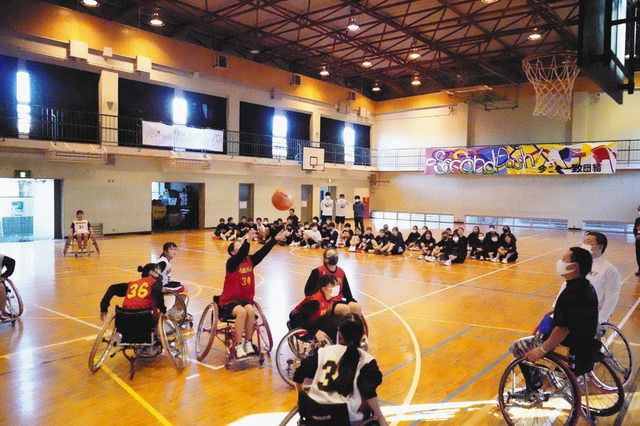 楽しんで元パラ選手らと交流 練馬の中学 車いすバスケ体験会 東京新聞 Tokyo Web