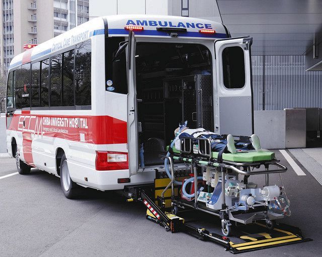 ECMO Car introduced by Chiba University Hospital and a dedicated stretcher that can load ECMO equipment = in Chuo-ku, Chiba City ( both photos provided by the hospital)