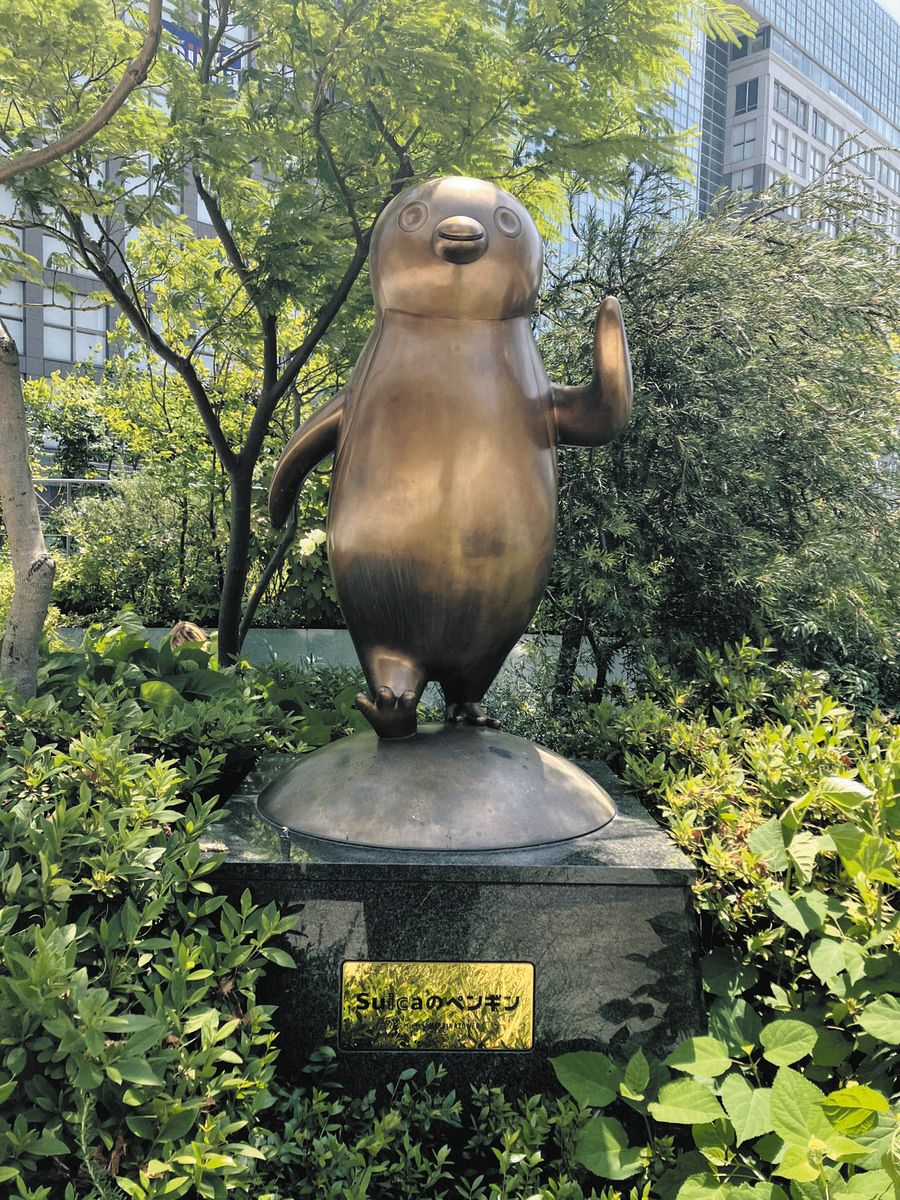 Suicaペンギン像「つぶすのはかわいそう」…新宿駅の名所の運命は