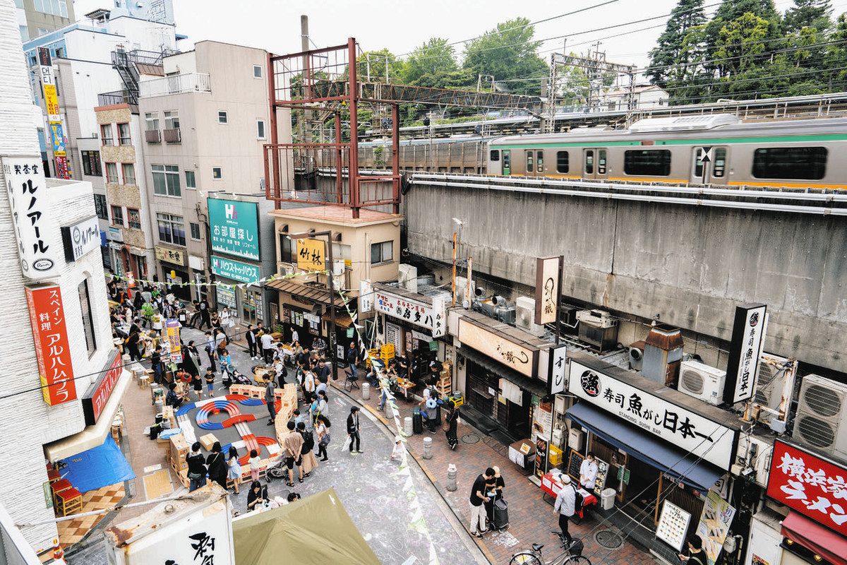 行ってみたら＞射的、ベーゴマ、紙芝居 西日暮里駅前で歩行者天国 11