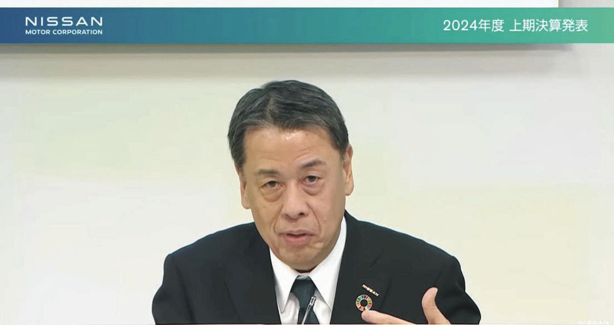 世界で9000人の人員削減を発表した日産の内田誠社長＝7日、同社のオンライン会見から