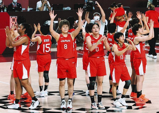 日本 米国に敗れ 銀 男女通じて初のメダル バスケットボール女子 東京新聞 Tokyo Web