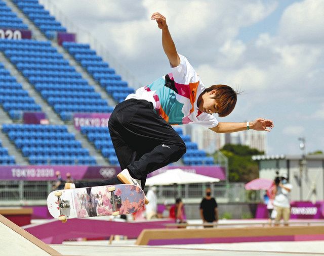 東京五輪のスケートボード男子ストリートで金メダルを獲得した堀米雄斗の演技＝2021年7月25日、いずれも有明アーバンスポーツパークで