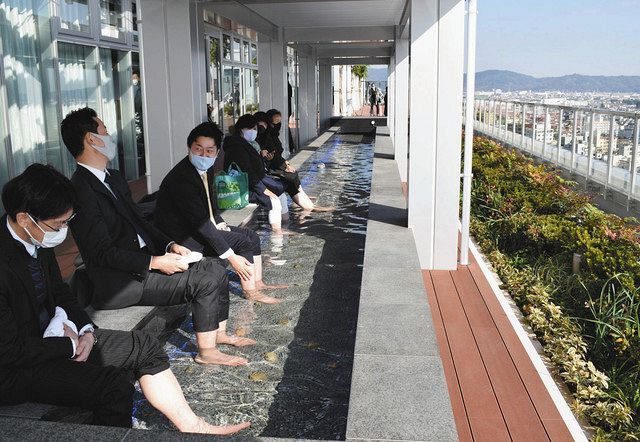 複合商業施設 ミナカ小田原 あす開業 相模湾望む足湯で休憩 東京新聞 Tokyo Web