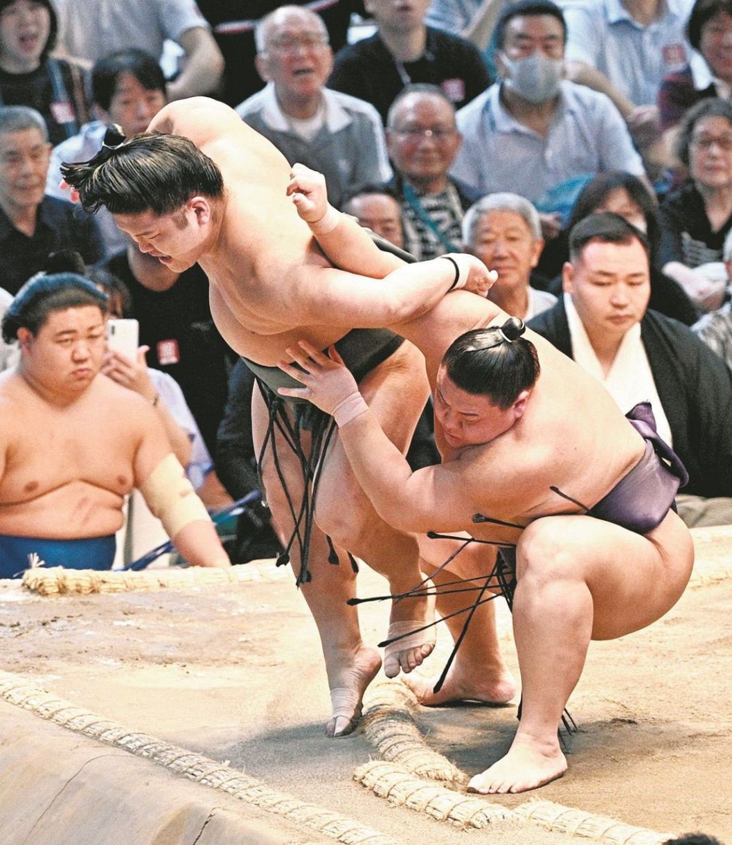 豊昇龍休場、安青錦戦で左足親指が悪化か 3連続金星配給に立浪