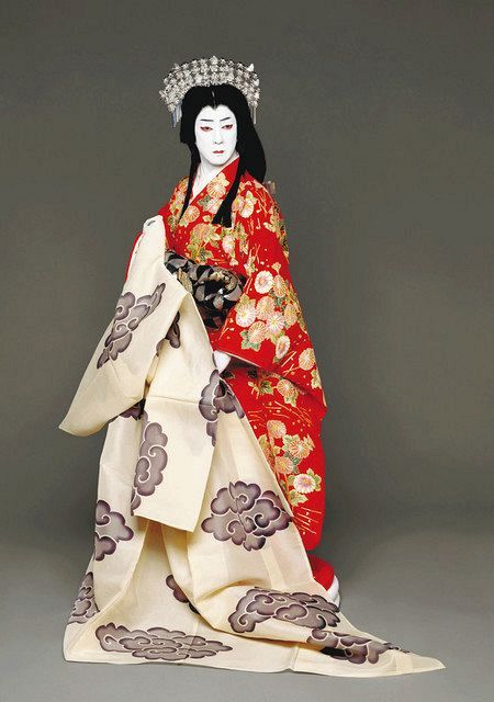玉三郎、神話の世界で締めくくり 歌舞伎座・十二月大歌舞伎：東京新聞