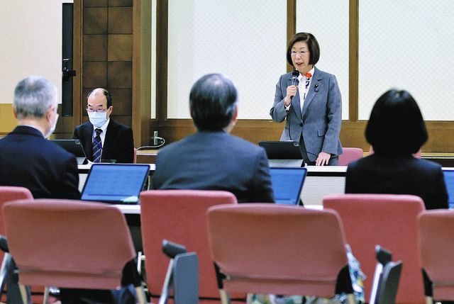 5回目の質問権行使について宗教法人審議会で話す永岡文科相＝3月27日、文科省で