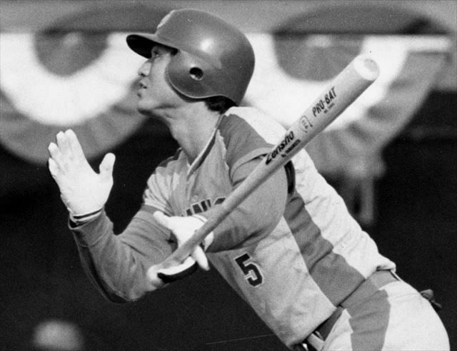 １９８２（昭和５７）年、西武との日本シリーズ第５戦で本塁打を放つ大島康徳さん＝西武球場で（現メットライフドーム）