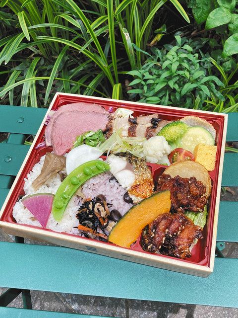 テークアウト グルメ 大地ノ青果店 丸の内店 Hitotema Deli Cafe まんぷく弁当 東京新聞 Tokyo Web