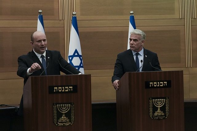 イスラエル連立政権が1年で崩壊、議会解散へ 復権狙う前首相は「史上最悪の政府」と批判:東京新聞デジタル