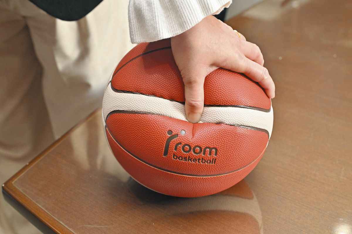 ドリブル音を抑えたバスケットボールを開発 家でも本物の質感追求 五輪