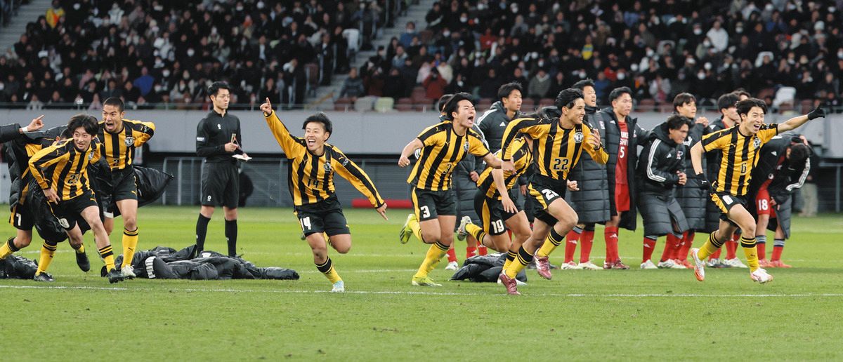 前橋育英V 10人目PK「順番来るかも…来ちゃった」 決めたのは同点ヘッド