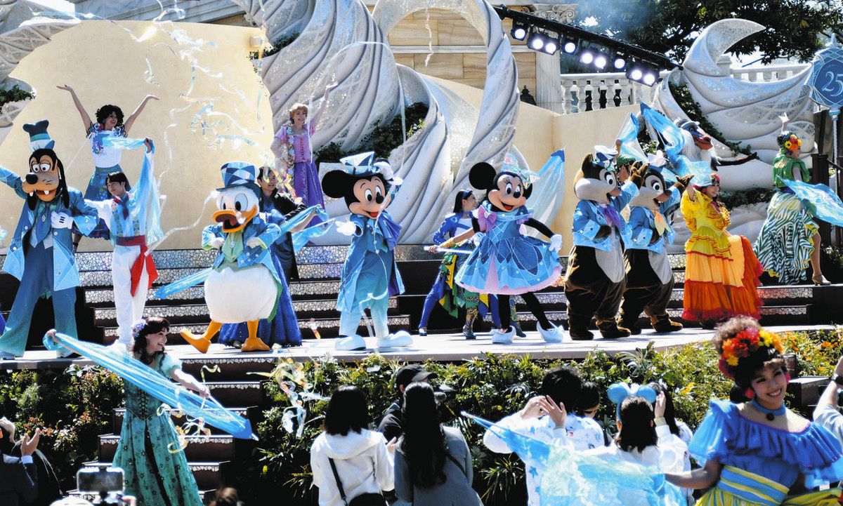 東京ディズニーシー25周年 ミッキーと仲間たち、歌とダンスで祝う