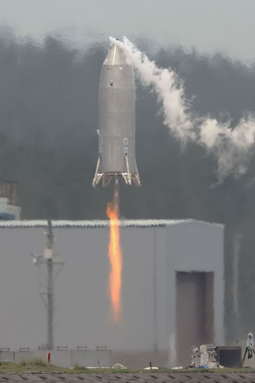 再使用ロケット実験機、着陸成功 JAXA、11メートル上昇：東京