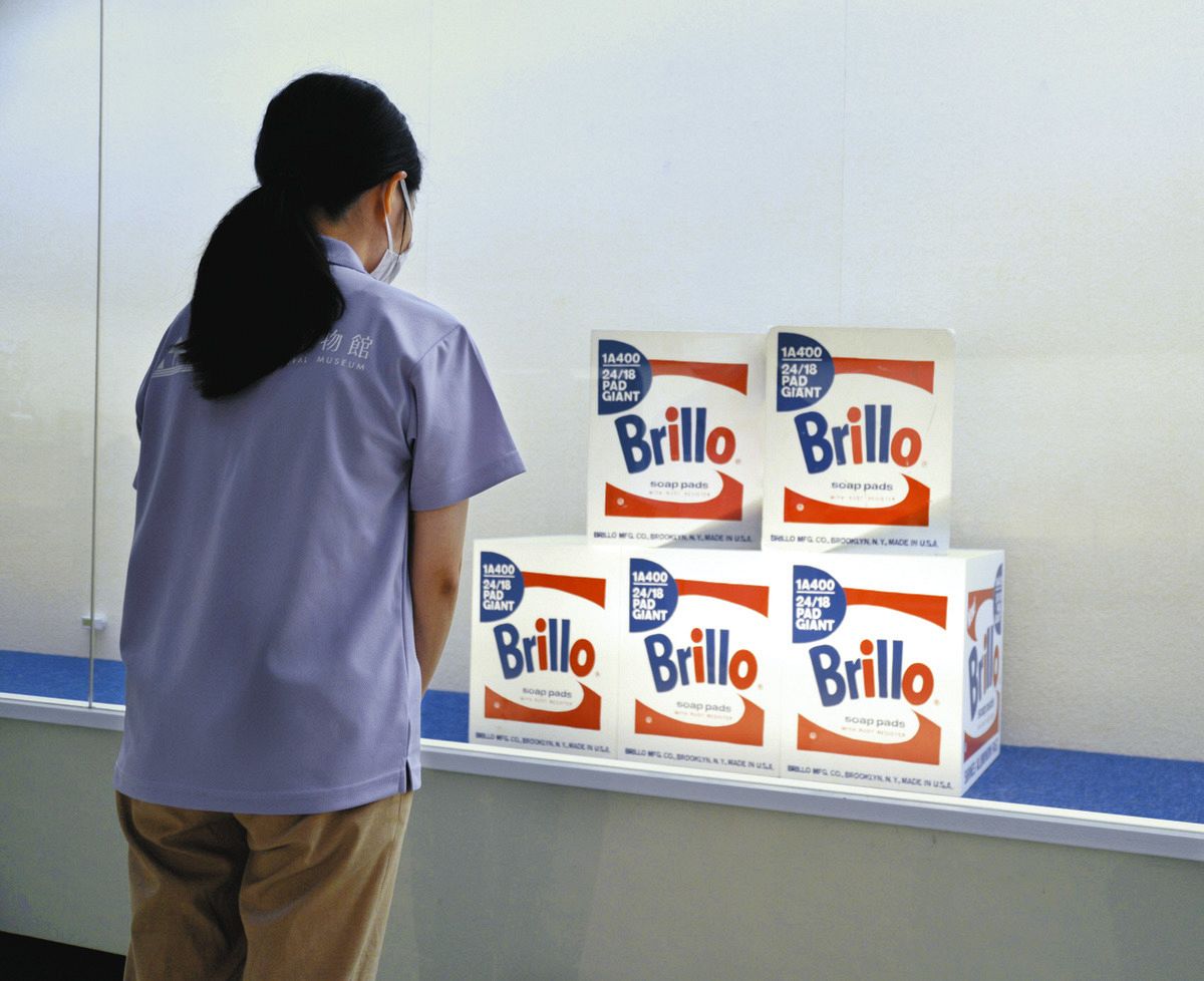 これが計3億円…美術館の目玉・巨匠の「箱」 批判されて運命を「来館者