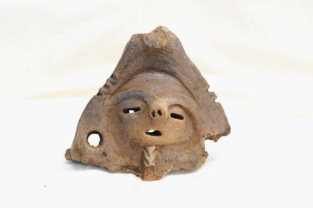 「縄文土器の欠片 No.458」です。 Amazon.co.jp: つくしサイエンス 縄文土器 破片 本物 青森産