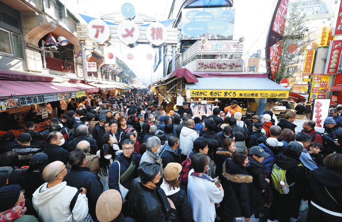 「車以外はなんでも買える」上野・アメ横商店街 物価高には屈しない 年末のお買い物で大にぎわい:東京新聞デジタル