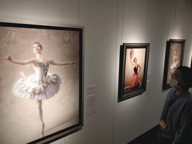 2.5次元」× 写実絵画 コスプレーヤーを古典技法で 千葉県出身・山本