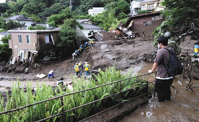 熱海土石流 奇跡を信じるしかない 迫る 72時間 懸命の捜索 東京新聞 Tokyo Web