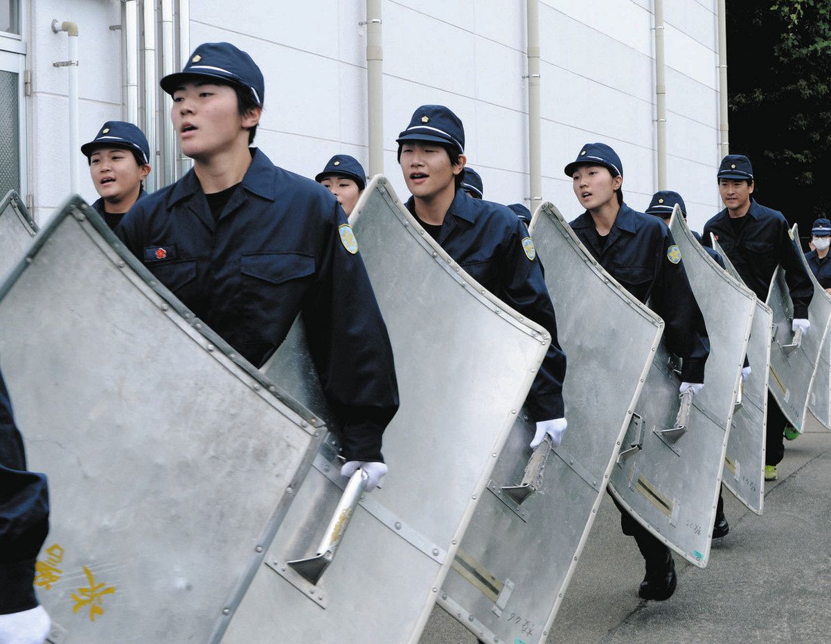 突撃イバラキ＞30代記者が県警察学校体験入校 ハードな訓練「タフさ