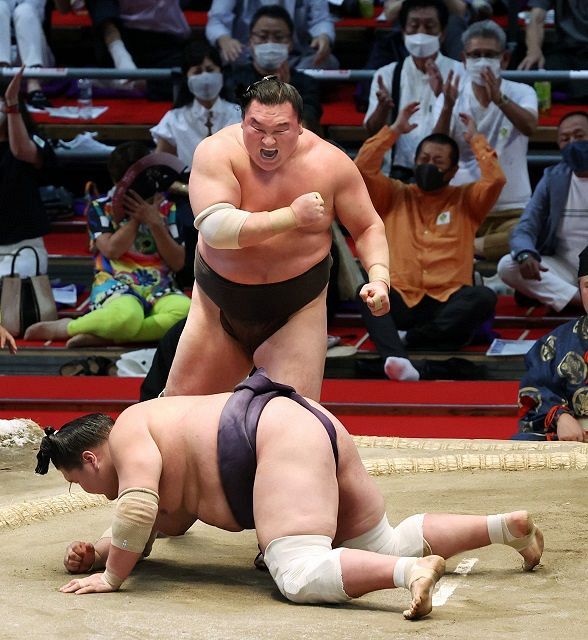 帰国寸前に「拾われて」入門、そして大横綱へ 大鵬の言葉を胸に飾った