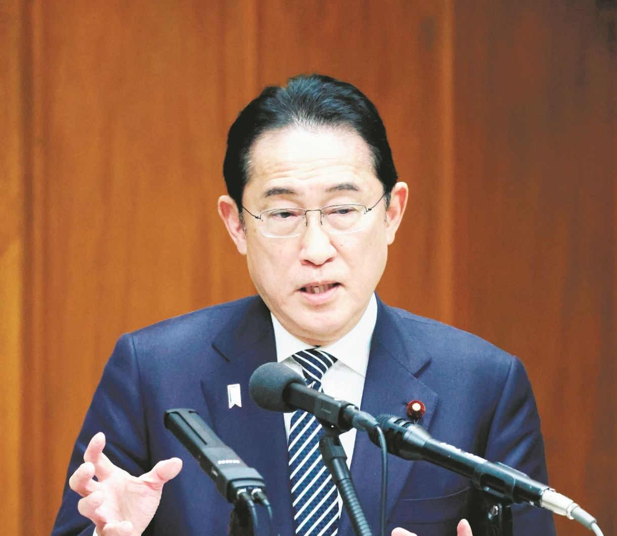衆院政治倫理審査会で答弁する岸田首相(代表撮影)