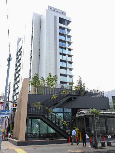 １４階建てのホテルと商業施設からなる東急三島駅前ビル

