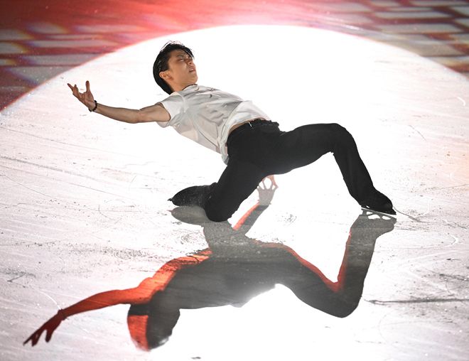 アイスショー「プロローグ」で演技する羽生結弦さん：東京新聞デジタル