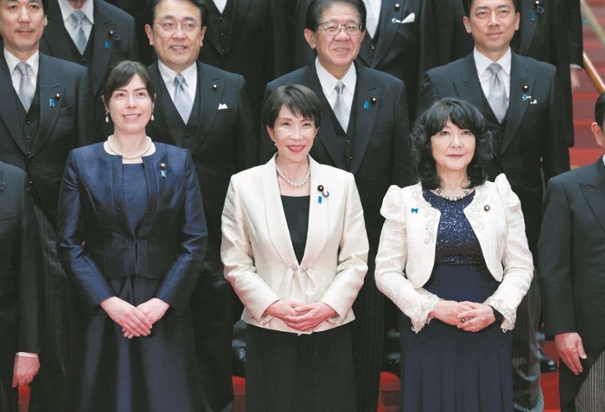 家父長制的価値観」売りにする高市首相、なぜ女性にウケた？ 女性