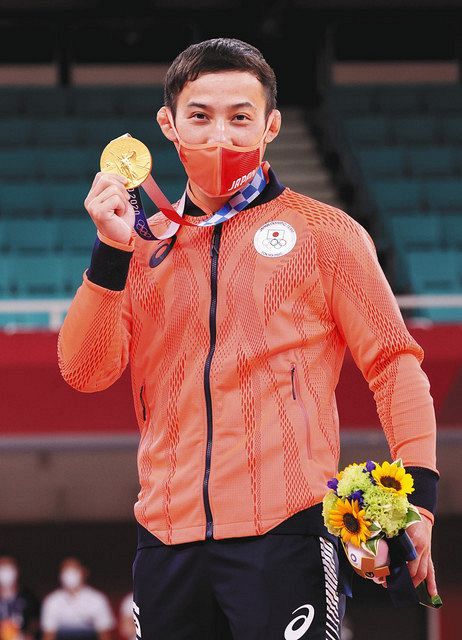 コロナ禍の表彰式 自ら金メダルを首に 柔道 高藤直寿選手 東京新聞 Tokyo Web