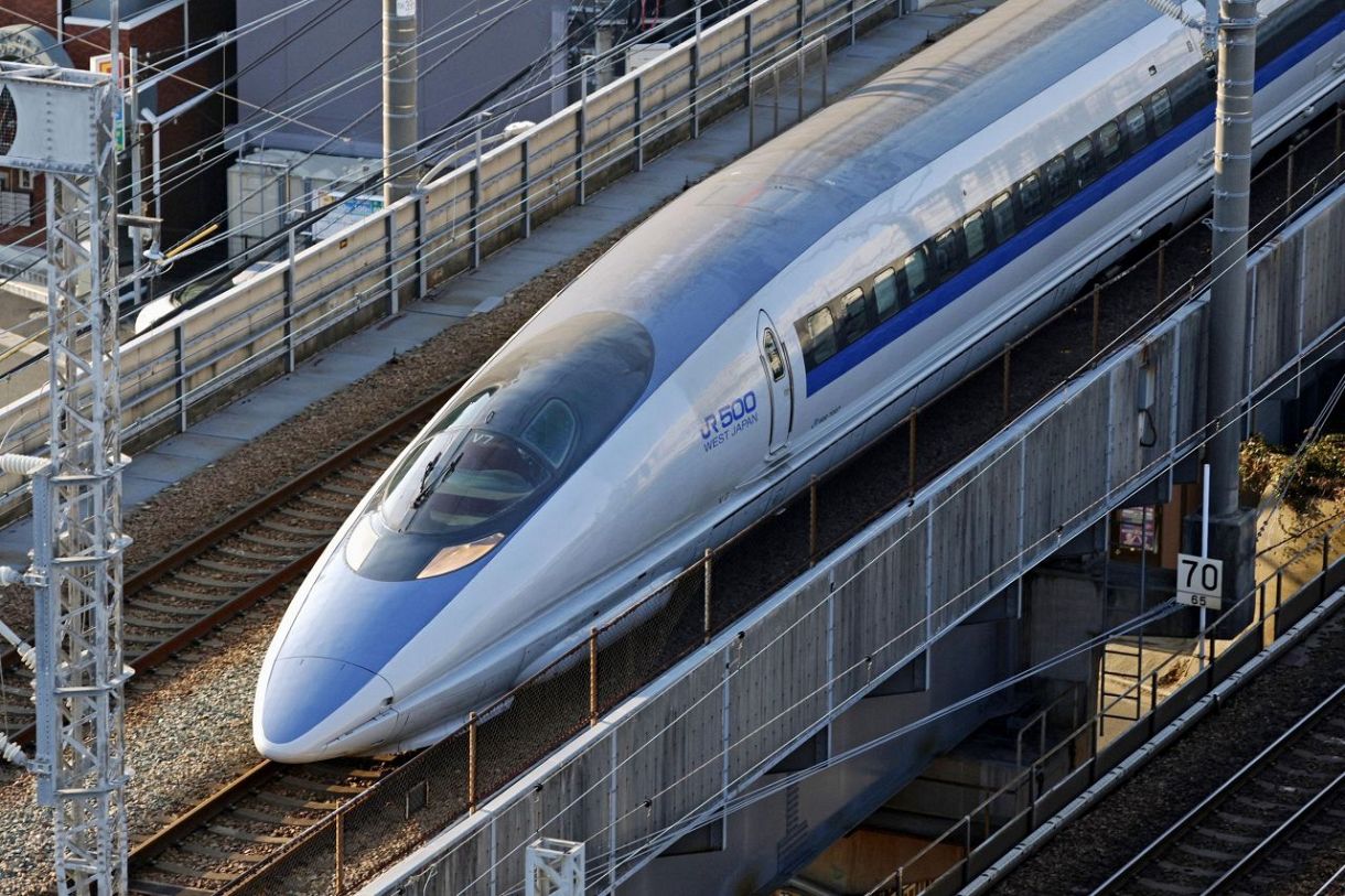 新幹線500系、来年1月に引退 JR西日本、ドクターイエローも