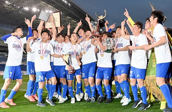 高校サッカー 山梨学院が青森山田をpk戦で破り １１年ぶり２度目の日本一 東京新聞 Tokyo Web