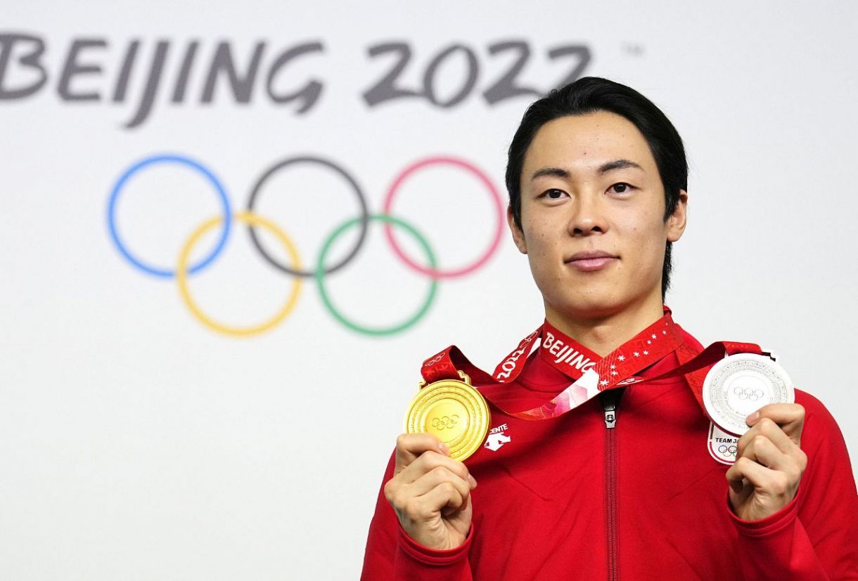 送料無料の通販 金メダリスト兼YouTuber小林陵侑のぶっ飛んだ横顔＜スキー スポーツ選手