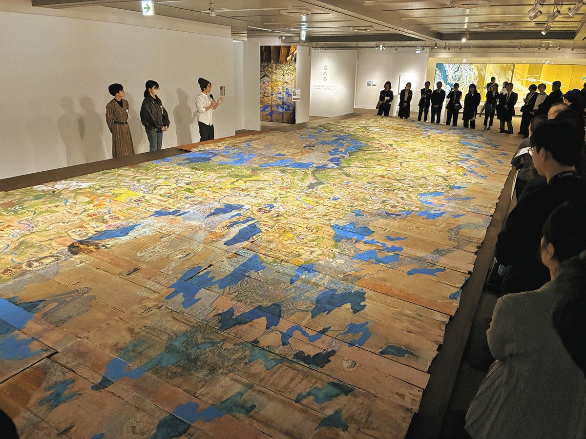 能登半島地震「緊急地震速報」を刺しゅう、修復中の巨大壁画、割れた
