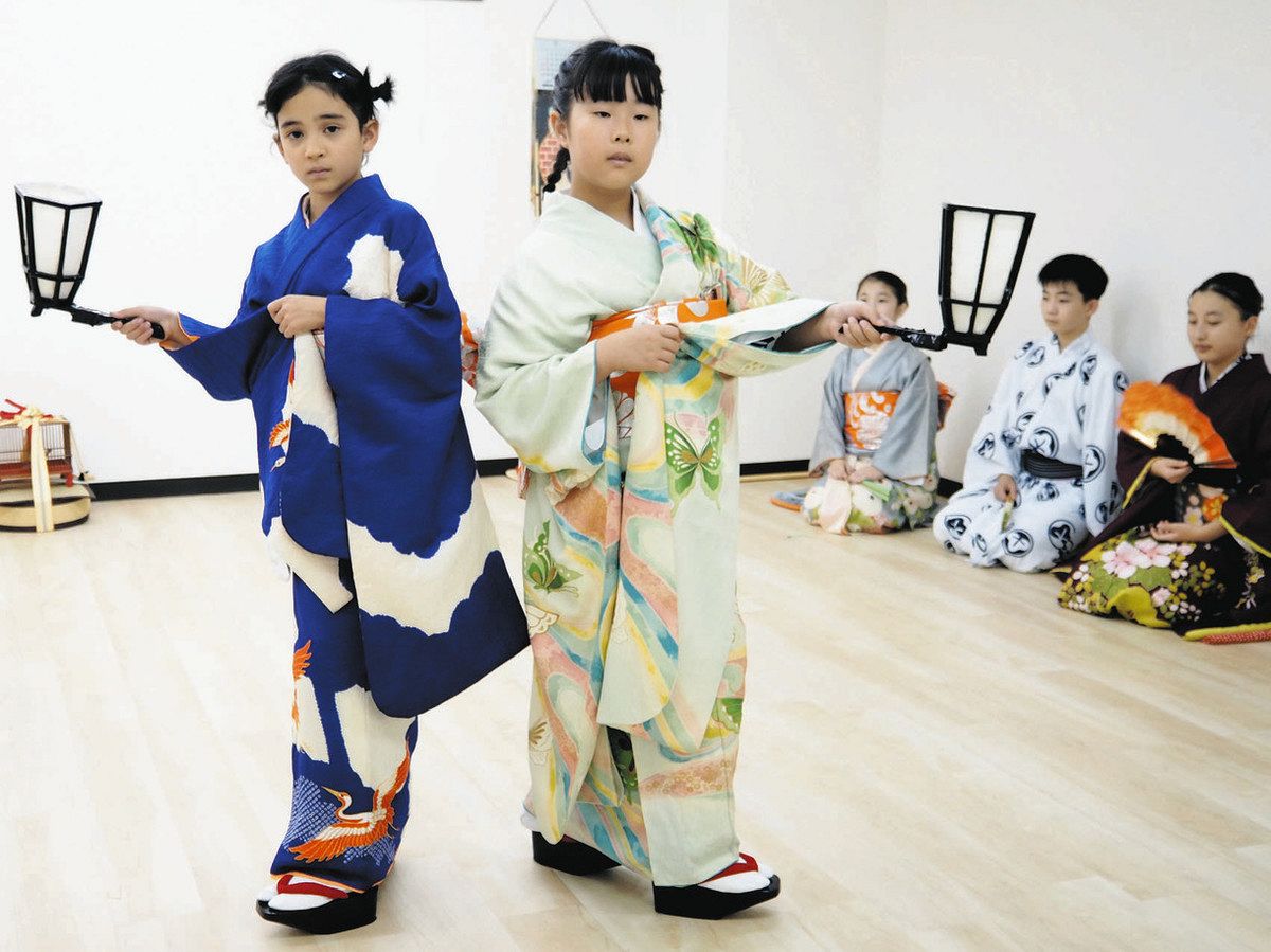 子どもたちが磨いた日舞 8月3日、浅草で公演 伝統芸能塾、三味線なども