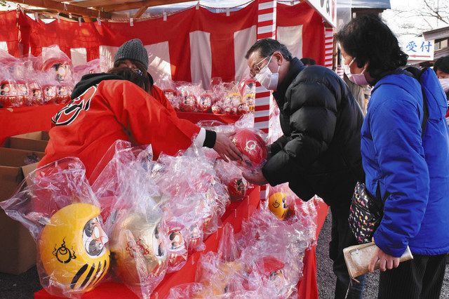 縁起物買い求め コロナ収束願う 那珂 一乗院でだるま市 東京新聞 Tokyo Web