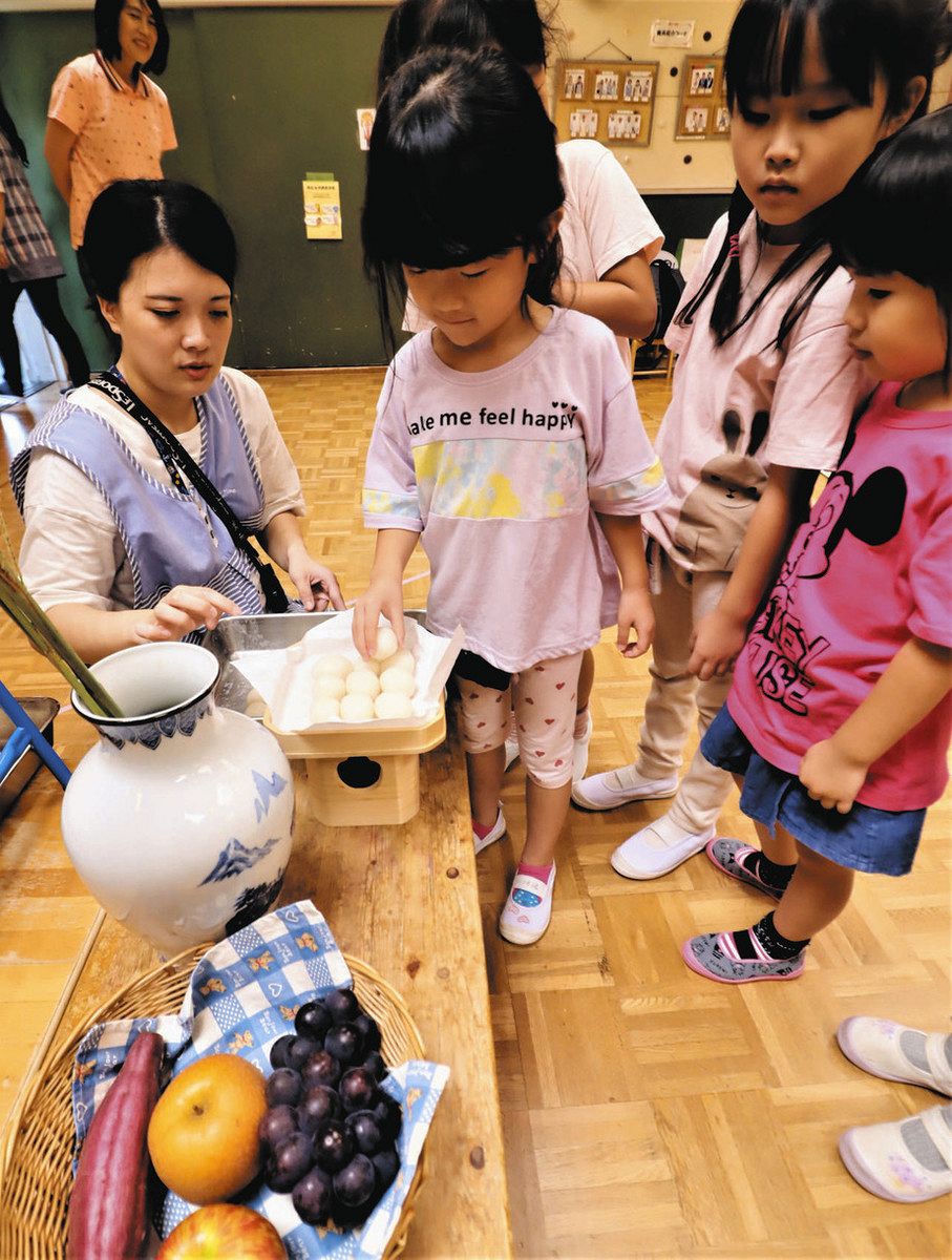 園児 お月見団子、園児が手作り 狭山の7保育所で飾り付け:東京新聞デジタル